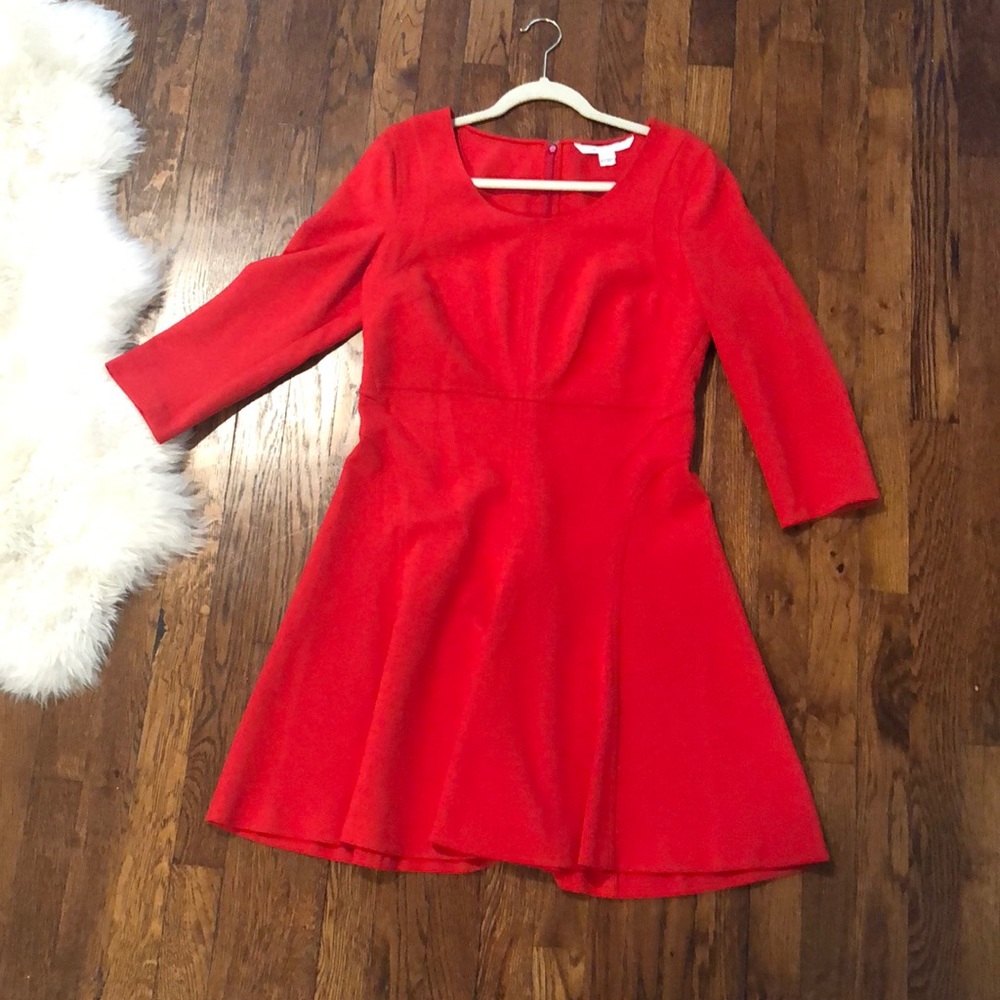 Diane von Furstenberg - Sz 12 Red 3/4 Sleeve Dress